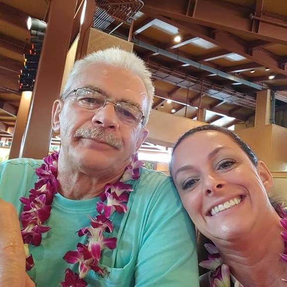 Meet your Posher, Nicole - Picture 1 of 1